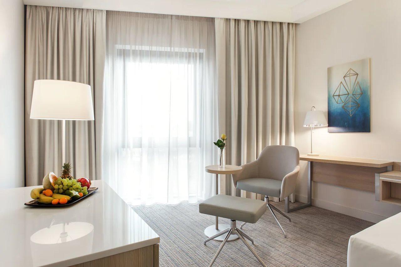 Courtyard By Marriott Vilnius City Center Ngoại thất bức ảnh