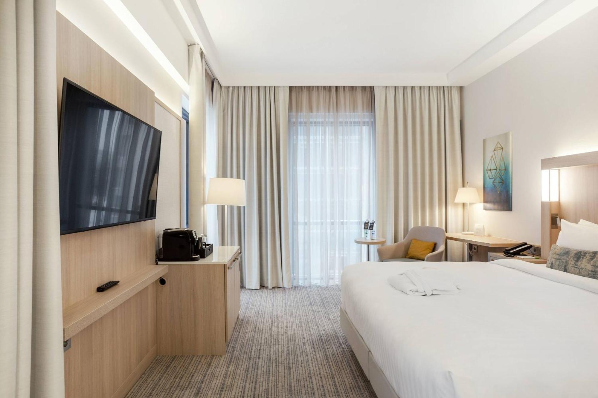 Courtyard By Marriott Vilnius City Center Ngoại thất bức ảnh