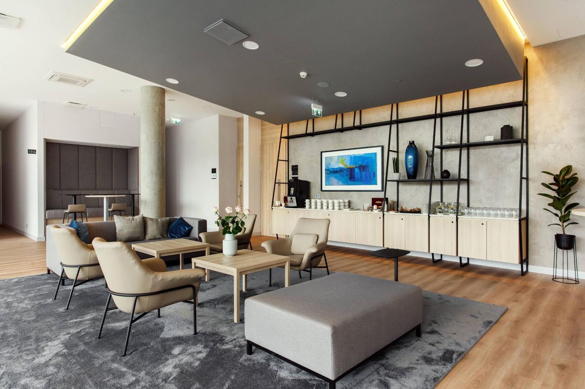 Courtyard By Marriott Vilnius City Center Ngoại thất bức ảnh