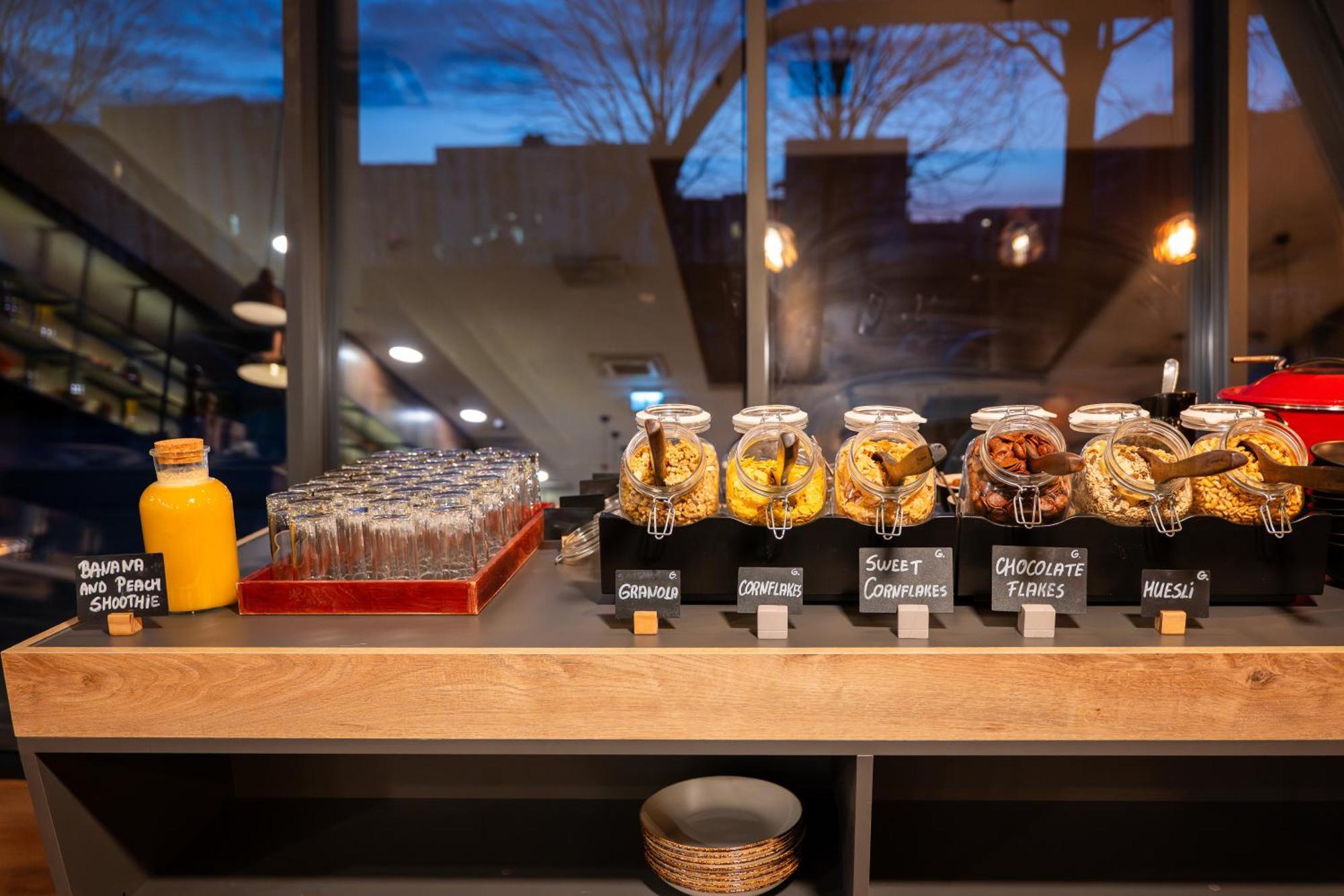 Courtyard By Marriott Vilnius City Center Ngoại thất bức ảnh